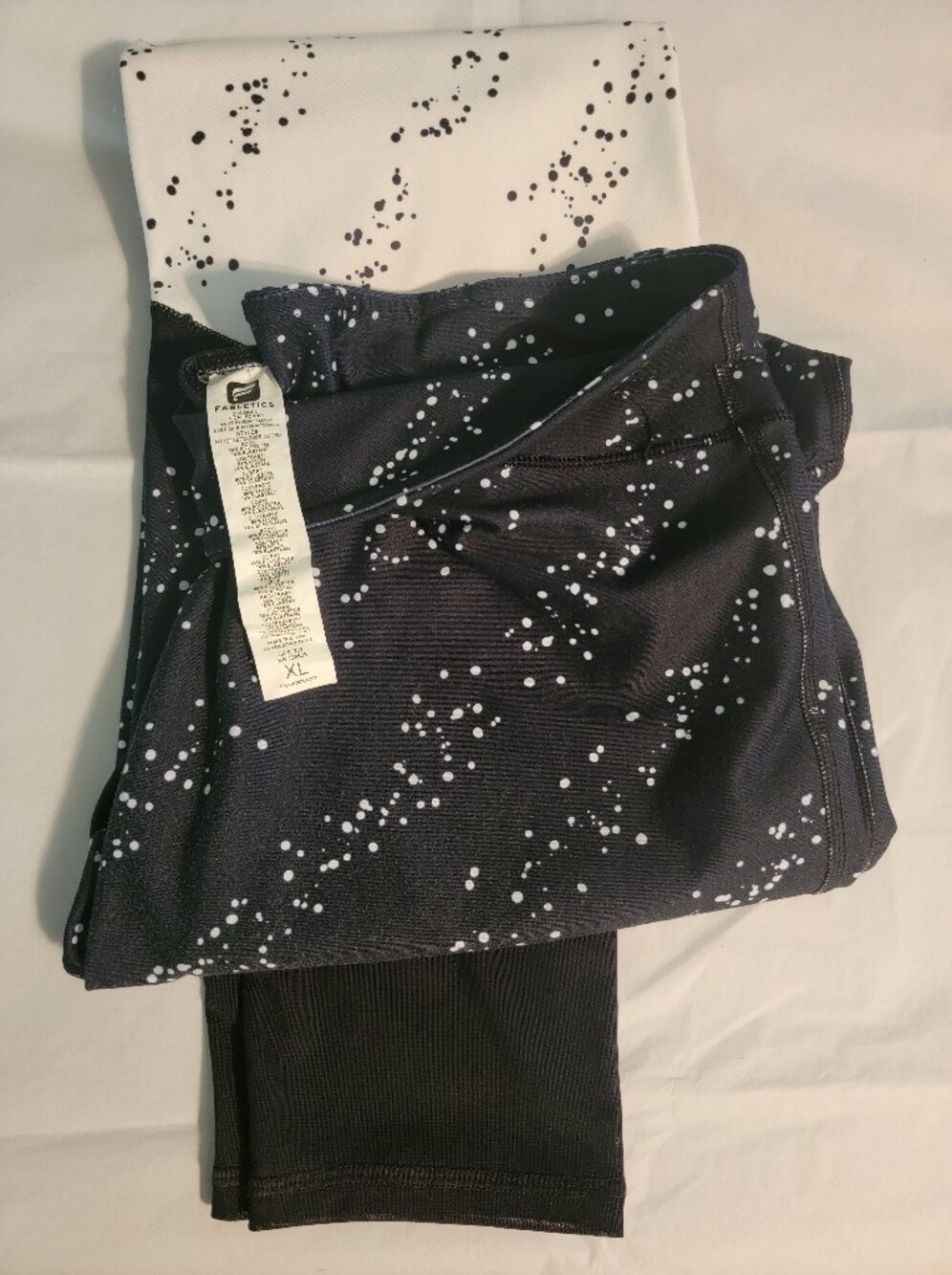Performance Women's Leggings with Speckle Print - Black/White